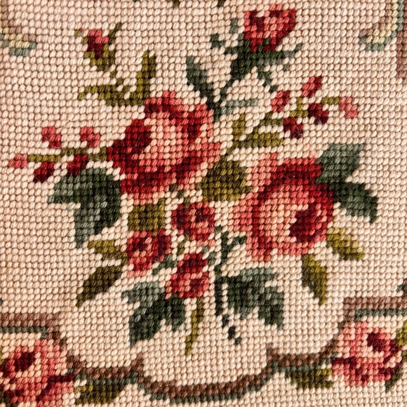 Vintage Floral Needlepoint Crossstitch Structured Handbag Coin Purse Closure - Picture 9 of 14